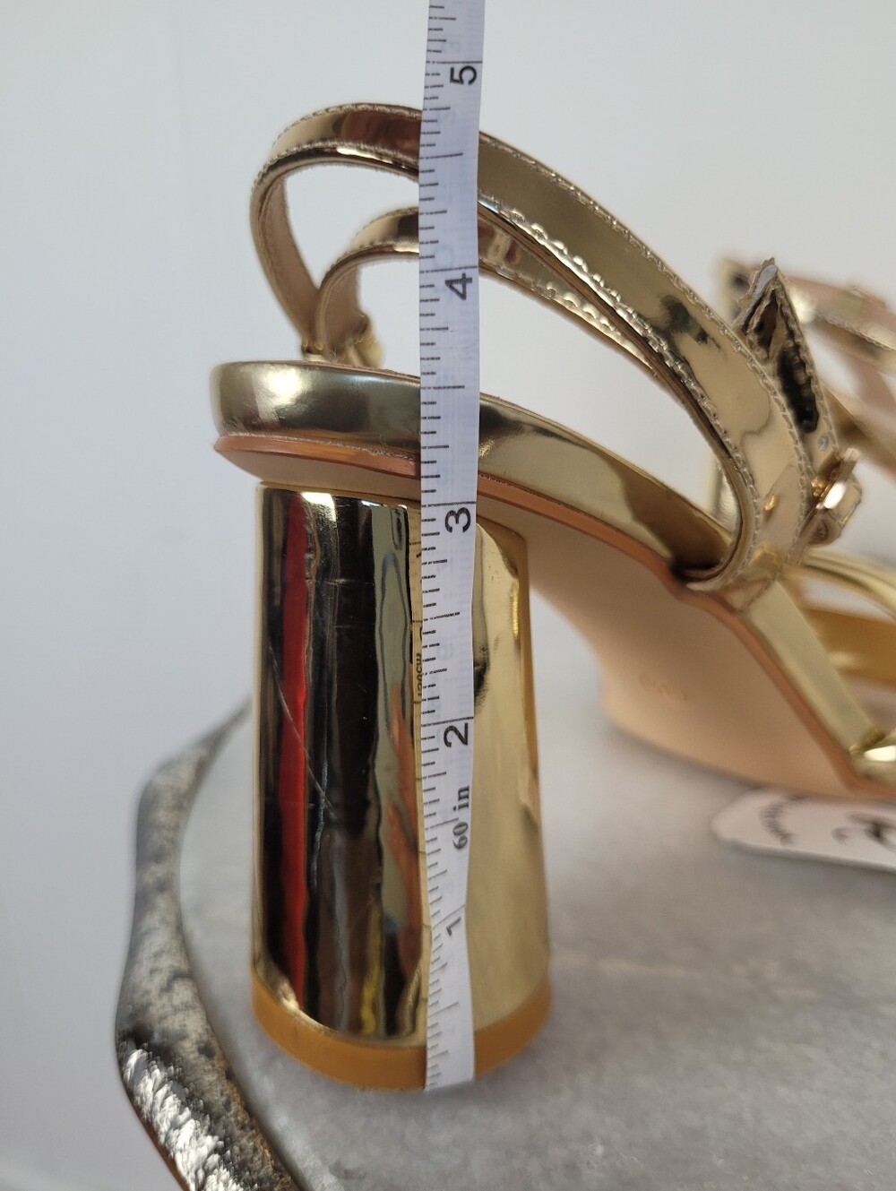 Ribongz Size 8 Gold Metallic Strappy Block Heel Sandals - Picture 11 of 11